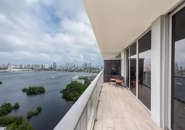 Homes for sale in North Miami Beach, FL | 16385 Biscayne Blvd #2904, North Miami Beach, FL 33160 | MLS# A11845690