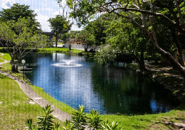 image of 5160 SW 40th Ave, Fort Lauderdale, FL 33314