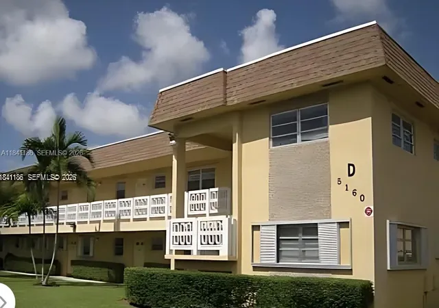2nd image of 5160 Sw 40th Ave #26D, Fort Lauderdale, FL 33314 | MLS# A11841186