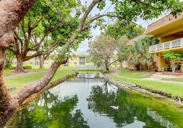 4th image of 5160 SW 40th Ave, Dania Beach, FL 33314