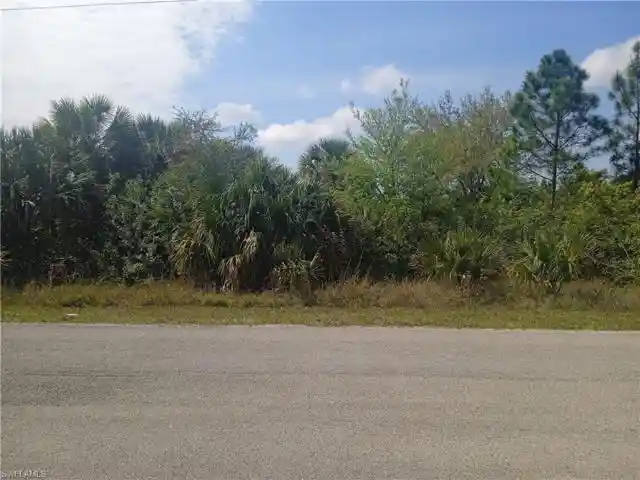 Photo 1 of Land for sale at 2605 N Hanna Ave, Lehigh Acres, FL 33971 | MLS# R11088879 | Listing updated on 2026-09-23