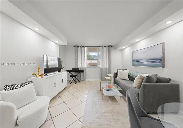 5th image of Brickell Key Two, Miami, FL 33131
