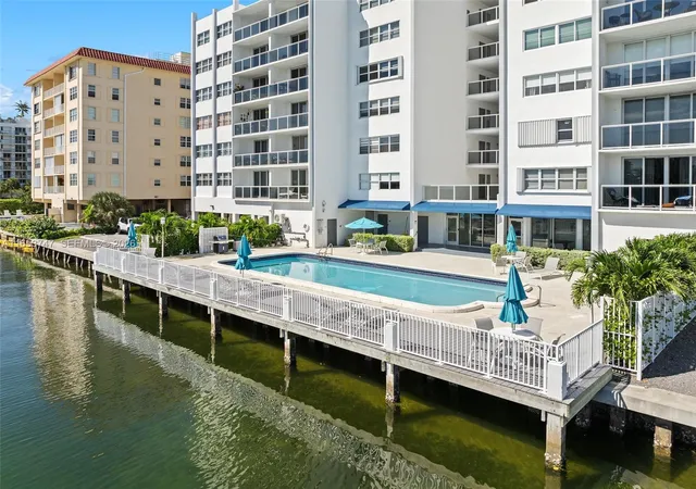 5th image of 9381 E Bay Harbor Dr #603S, Bay Harbor Islands, FL 33154 | MLS# A11653747