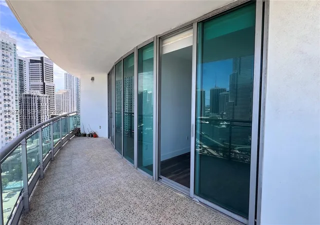 Homes for sale in Miami, FL | 350 S Miami Avenue, Miami, FL 33130 | Houzeo