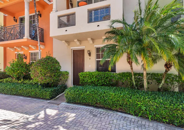 1st image of 219 N L St #111, Lake Worth Beach, FL 33460 | MLS# R11078151