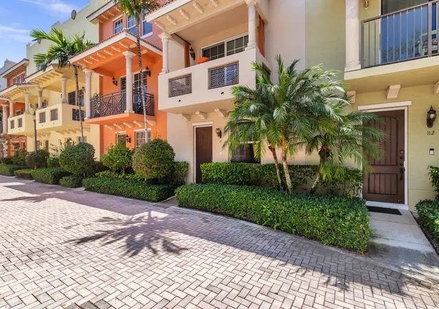 2nd image of 219 N L St #111, Lake Worth Beach, FL 33460 | MLS# R11078151