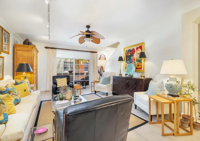 5th image of 219 N L St #111, Lake Worth Beach, FL 33460 | MLS# R11078151