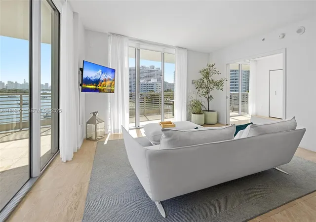 4th image of 1445 16Th St, Miami, FL 33139