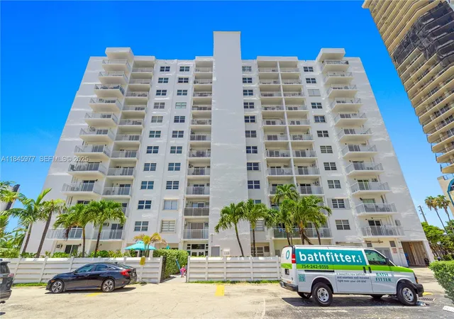 2nd image of 200 S Birch Rd, Fort Lauderdale, FL 33316