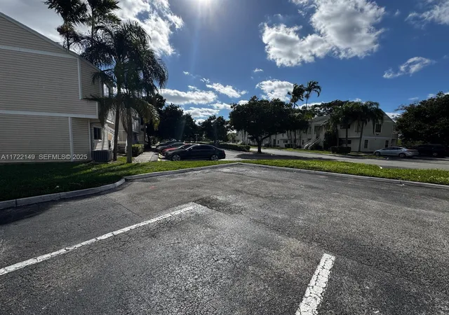 2nd image of 3437 Nw 44Th St, Lauderdale Lakes, FL 33309