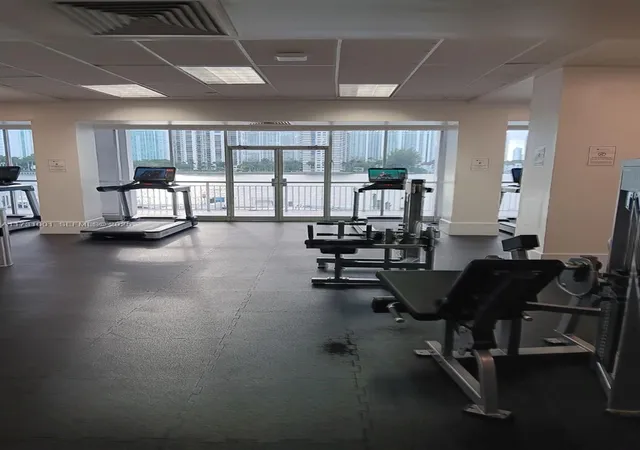 image of 18031 Biscayne Blvd, Aventura, FL 33160