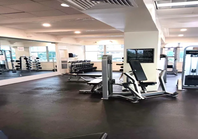 image of 18031 Biscayne Blvd, Aventura, FL 33160