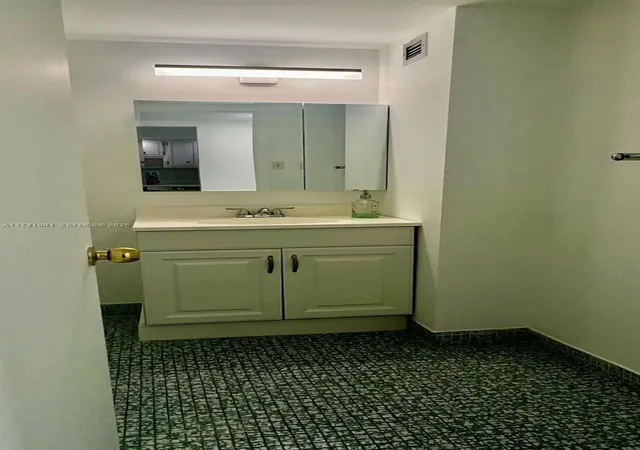 5th image of 18031 Biscayne Blvd #1103, Aventura, FL 33160 | MLS# A11731001