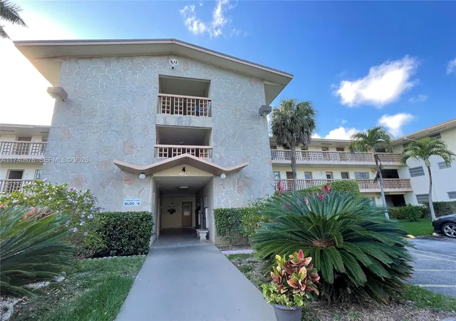 3rd image of 17090 Ne 14Th Ave #314, North Miami Beach, FL 33162 | MLS# A11740676