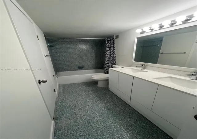 5th image of 1351 Ne Miami Gardens Dr #1121E, Miami, FL 33179 | MLS# A11585884