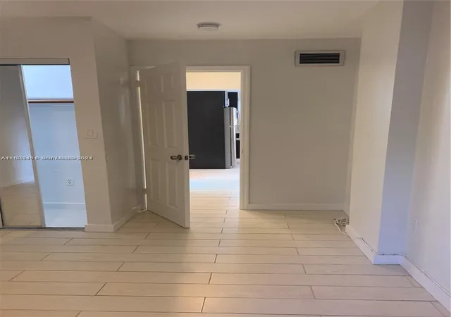 5th image of 947 Lenox Ave, Miami Beach, FL 33139