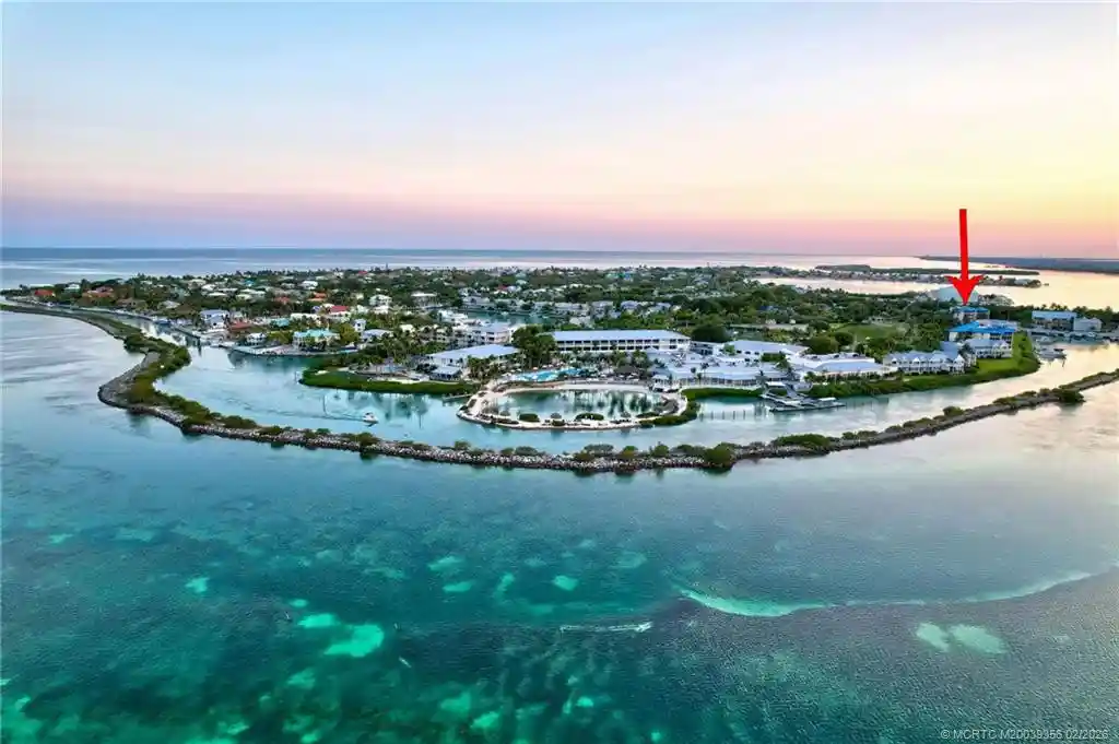 Listing Photo 1 - Condo for sale in 8302 Marina Villas Dr located at 8302 Marina Villas Dr, Marathon, FL 33050 - Unit #8302