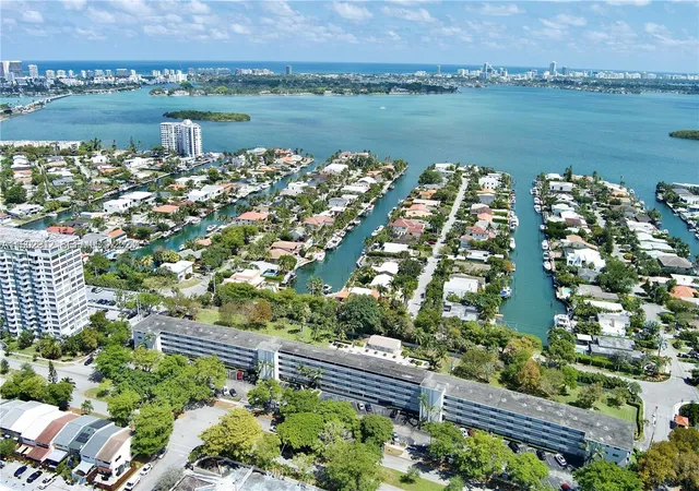 2nd image of 11855 NE 9th Dr, North Miami, FL 33181
