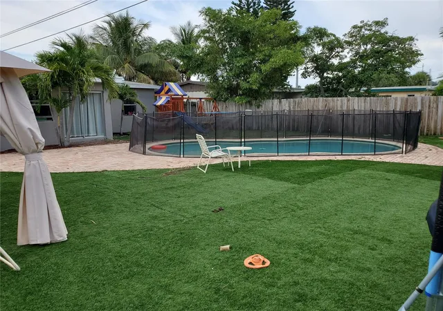 1st image of 811 S Broadway, Lantana, FL 33462 | MLS# F10447621