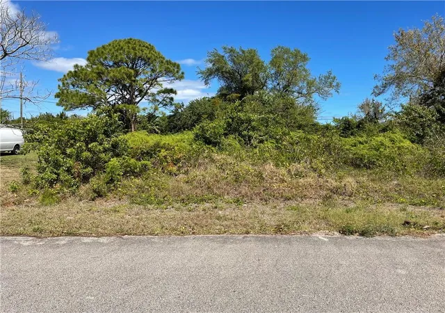 1st image of O O Barcelona Ave, Fort Pierce, FL 34946 | MLS# F10374272