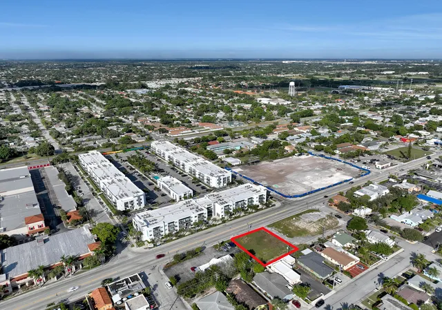 2nd image of 1616 N Dixie Hwy, Lake Worth Beach, FL 33460 | MLS# R11085097