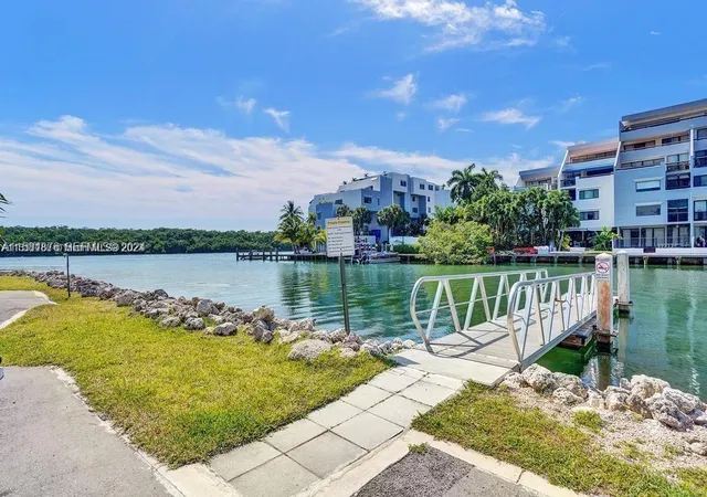 2nd image of 400 Kings Point Dr #1219, Sunny Isles Beach, FL 33160 | MLS# A11584876