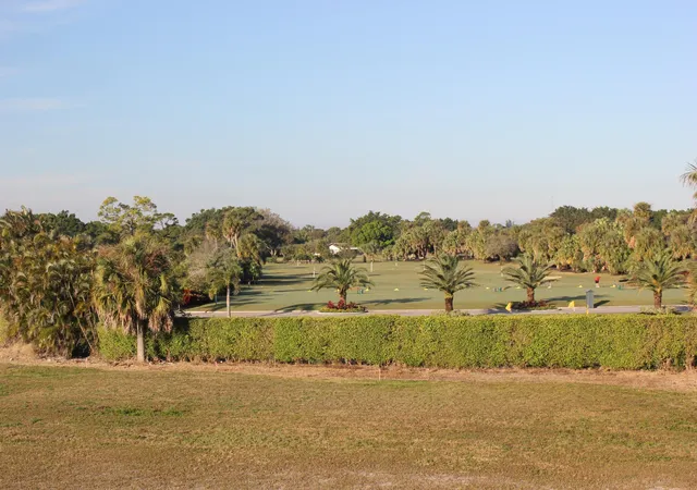 2nd image of 331 Orange Tree Dr, Lake Worth, FL 33462 | MLS# R10688006