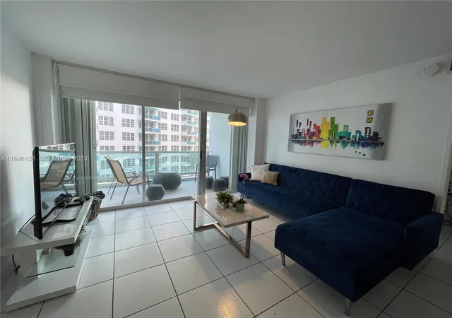 2nd image of 5151 Collins Ave, North Miami Beach, FL 33140