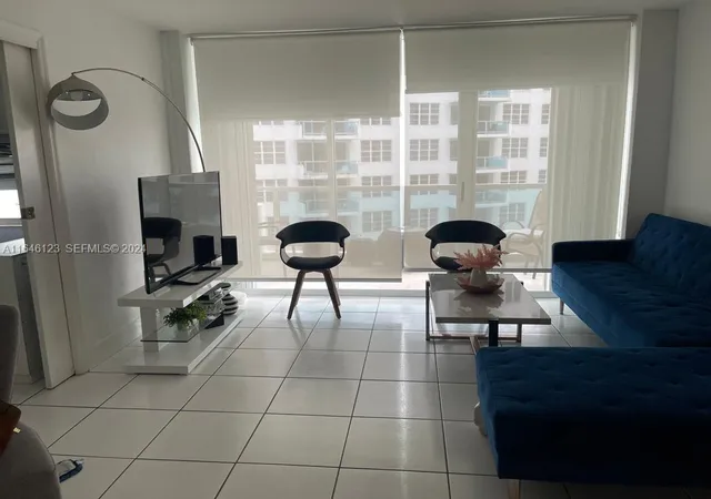 3rd image of 5151 Collins Ave, North Miami Beach, FL 33140