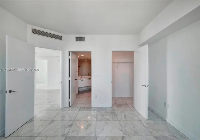 5th image of 55 Se 6Th St #3401, Miami, FL 33131 | MLS# A11644241