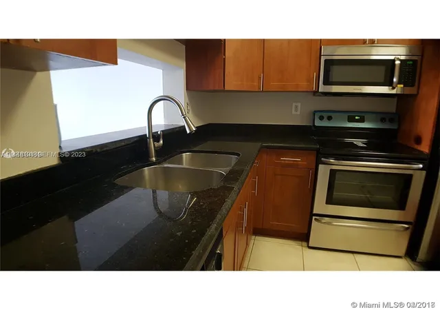 5th image of 496 Nw 165Th St Rd #D112, Miami, FL 33169 | MLS# A11444131