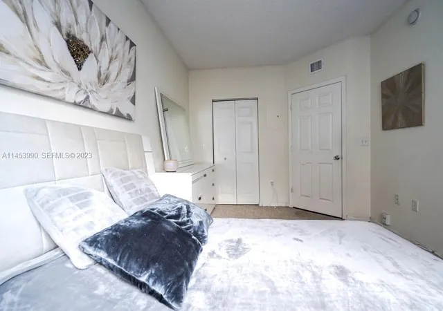 2nd image of 17145 N Bay Rd #4403, Sunny Isles Beach, FL 33160 | MLS# A11453990