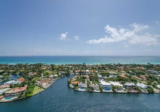3rd image of 3802 Ne 207Th St #2802, Miami, FL 33180 | MLS# A10742553