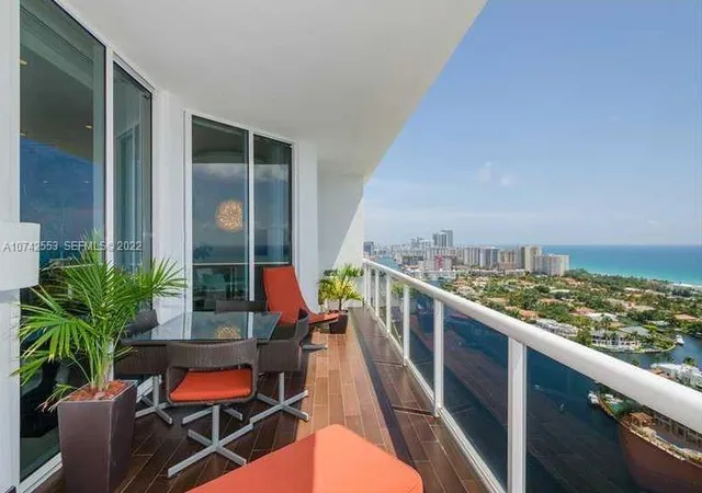 5th image of 3802 Ne 207Th St #2802, Miami, FL 33180 | MLS# A10742553