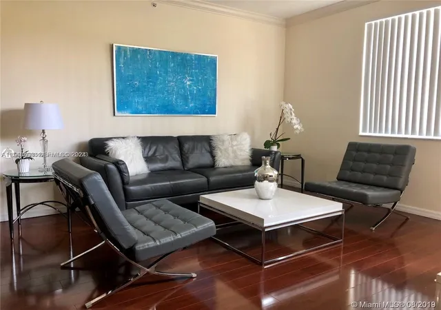 4th image of 9172 Collins Ave #13, Surfside, FL 33154 | MLS# A11540498