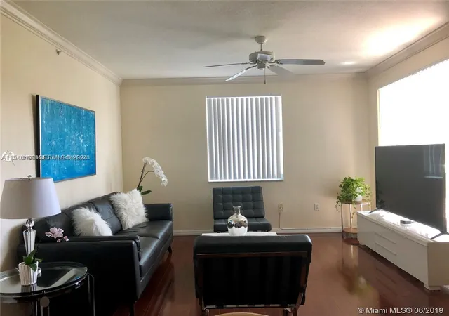5th image of 9172 Collins Ave #13, Surfside, FL 33154 | MLS# A11540498