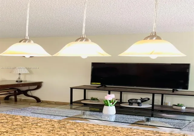 5th image of 17021 N Bay Rd #318, Sunny Isles Beach, FL 33160 | MLS# A11544497