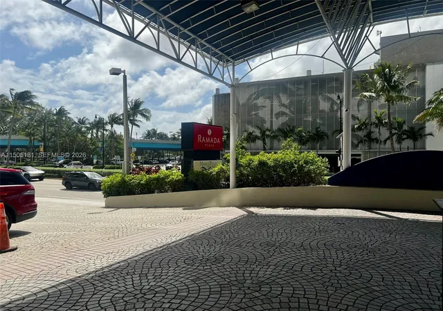 2nd image of 19201 Collins Ave #432, Sunny Isles Beach, FL 33160 | MLS# A11505181