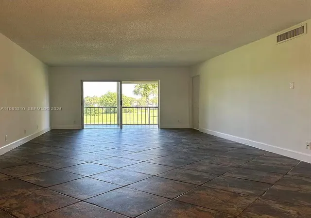 5th image of 6201 N Falls Cir Dr #304, Lauderhill, FL 33319 | MLS# A11563310