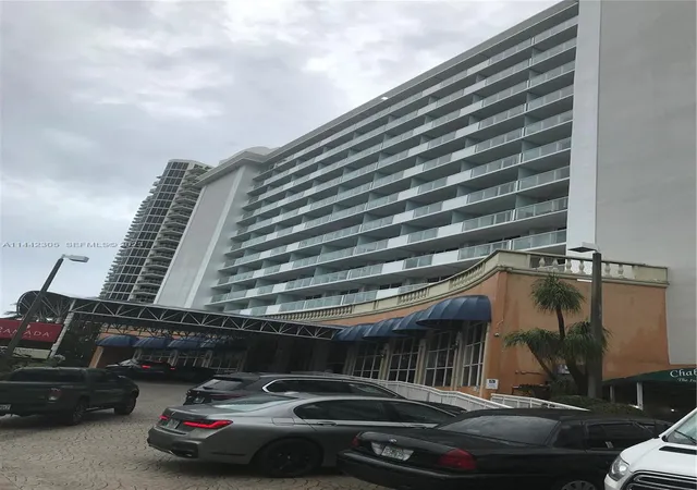 12th image of 19201 Collins Ave #637, Sunny Isles Beach, FL 33160 | MLS# A11442305
