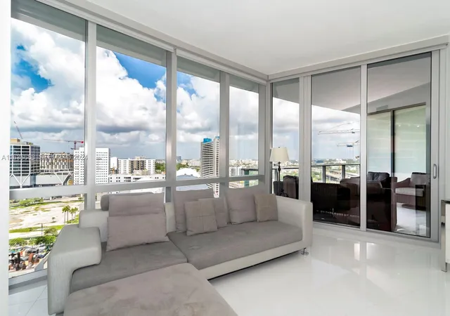 2nd image of 851 Ne 1st Ave #1710, Miami, FL 33132 | MLS# A11636668