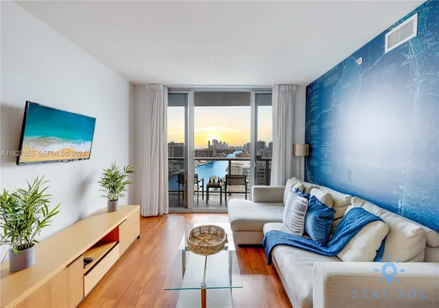 2nd image of 2602 E Hallandale Beach Blvd #R2009, Hallandale Beach, FL 33009 | MLS# A11627355