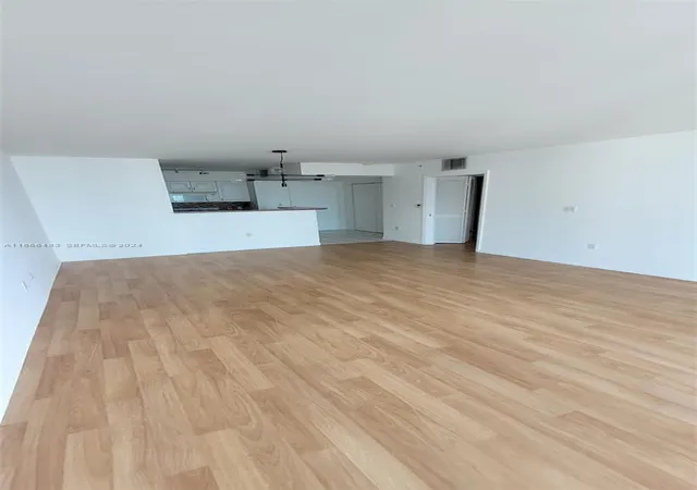 4th image of 1155 Brickell Bay Dr #2805, Miami, FL 33131 | MLS# A11556483