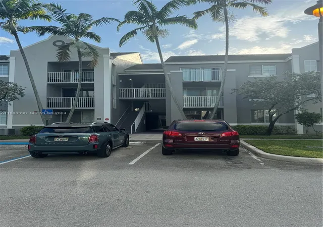 1st image of 720 Sw 111th Ave #307, Pembroke Pines, FL 33025 | MLS# A11630090