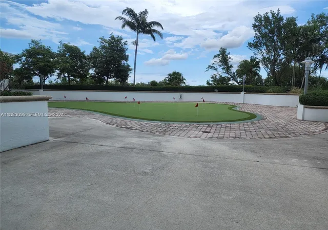 Homes for sale in Sunrise, FL | 2641 N Flamingo Road, Sunrise, FL 33323 | Houzeo