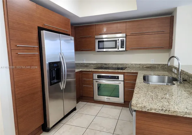 Homes for sale in Sunrise, FL | 2641 N Flamingo Rd #2007N, Sunrise, FL 33323 | MLS# A11630096