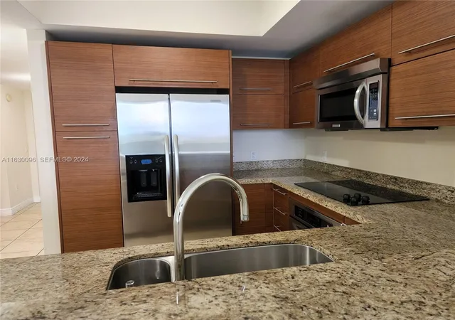 Homes for sale in Sunrise, FL | 2641 N Flamingo Rd #2007N, Sunrise, FL 33323 | MLS# A11630096