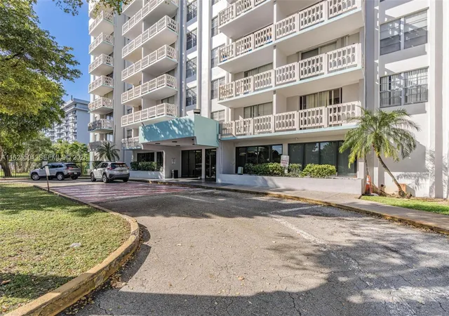 Homes for sale in Miami, FL | 15600 Nw 7Th Ave #306, Miami, FL 33169 | MLS# A11625501