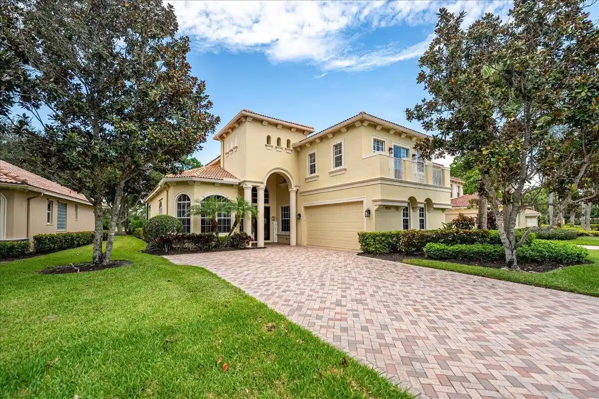 Photo 1 of Single family home for sale at 8809 Champions Wy, Port Saint Lucie, FL 34986 | MLS# R11112122 | Listing updated on 2026-10-08
