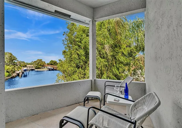 27th image of 2108 Ne 24th St, Wilton Manors, FL 33305 | MLS# A11828130
